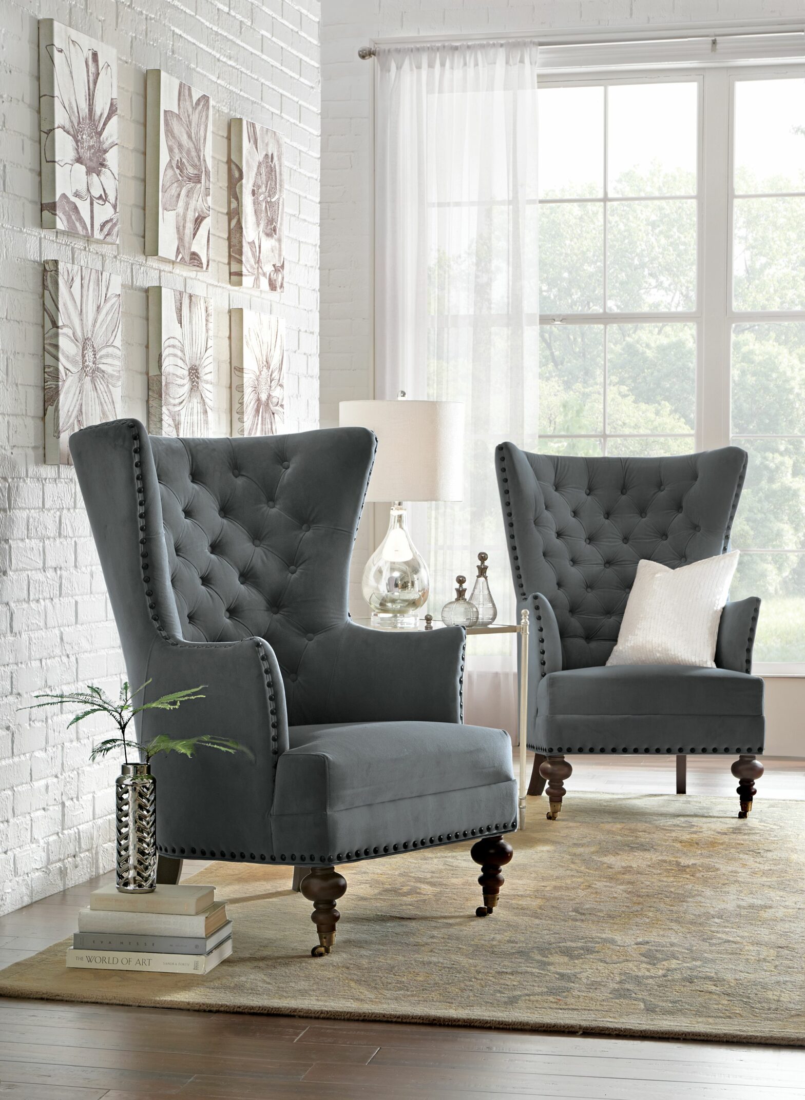Living Room Accent Chairs